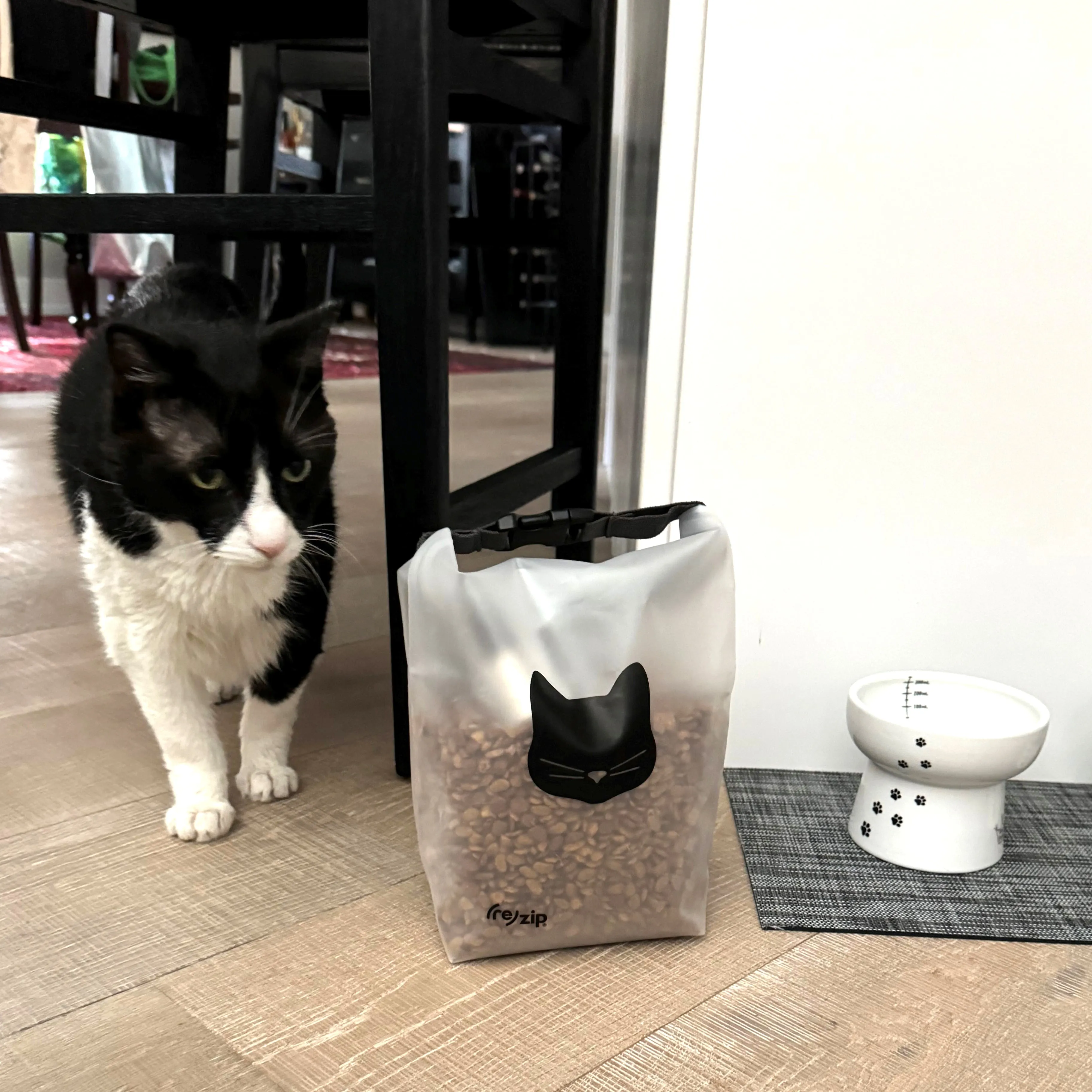 14-Cup Cat Food Storage Bag