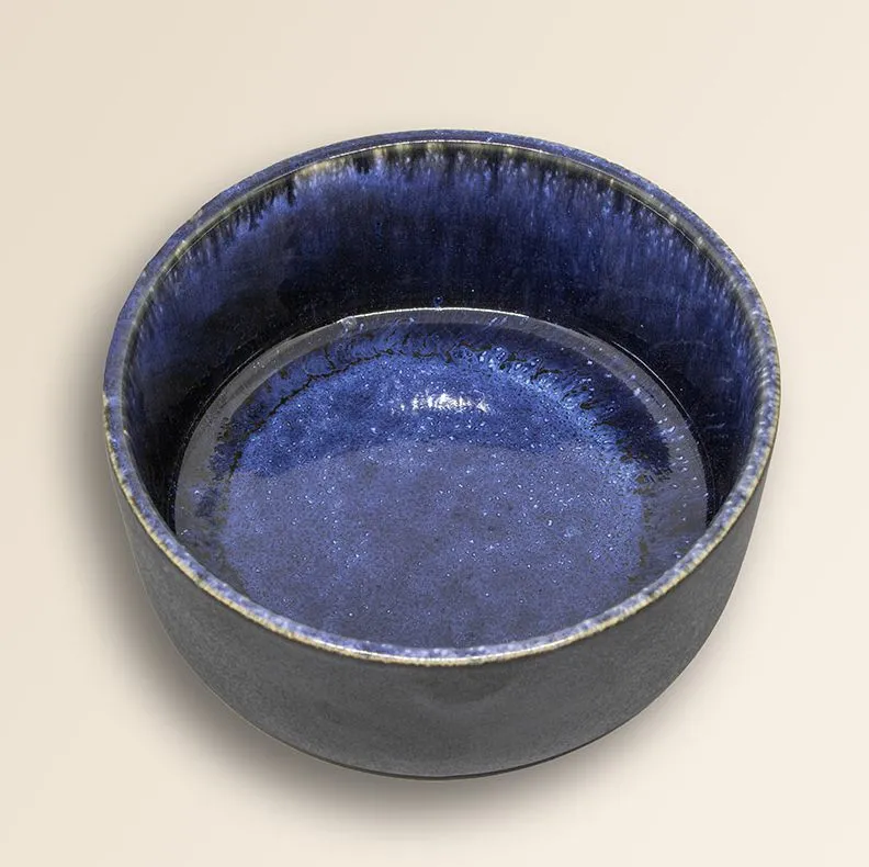 AVA Bowls | Ceramic Dog Bowl - Manta