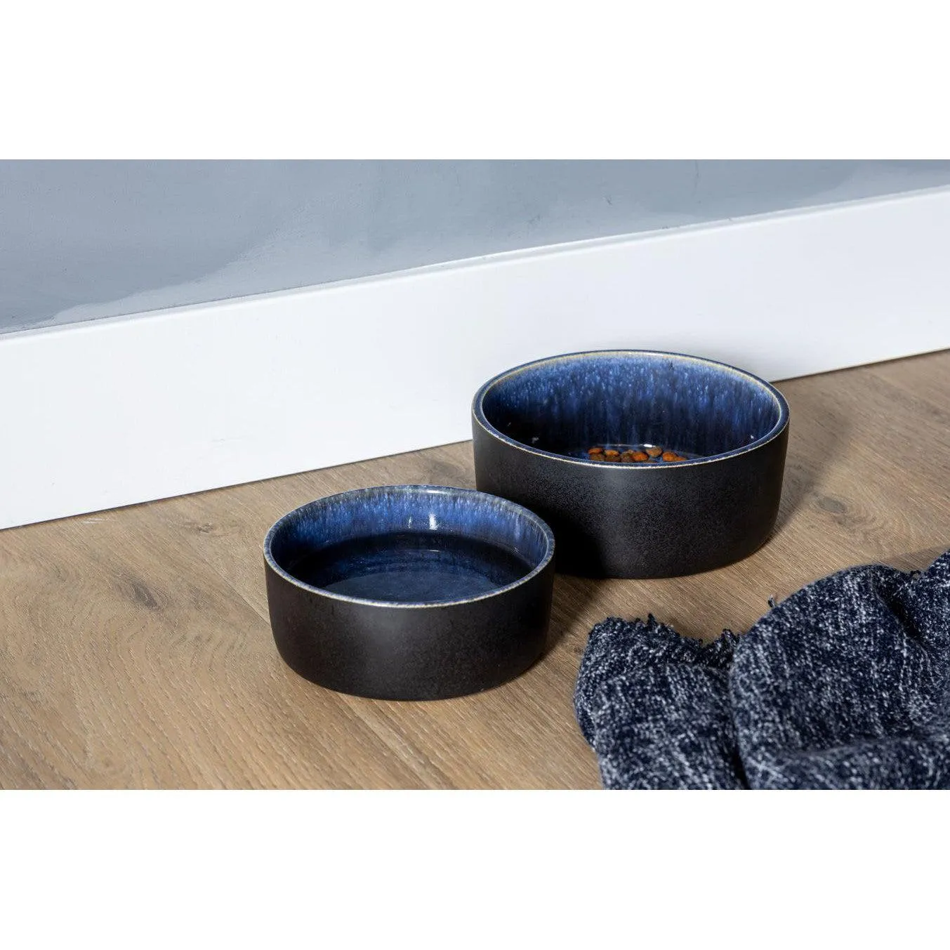 AVA Bowls | Ceramic Dog Bowl - Manta