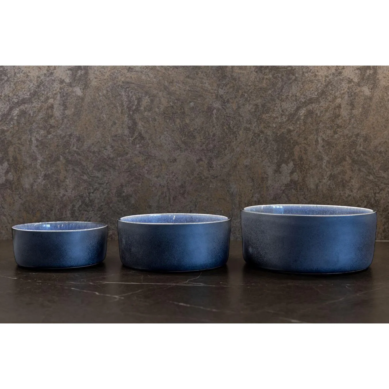 AVA Bowls | Ceramic Dog Bowl - Manta